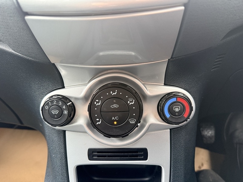 Used Ford Fiesta 2010 for sale - 77568348: Photo 20