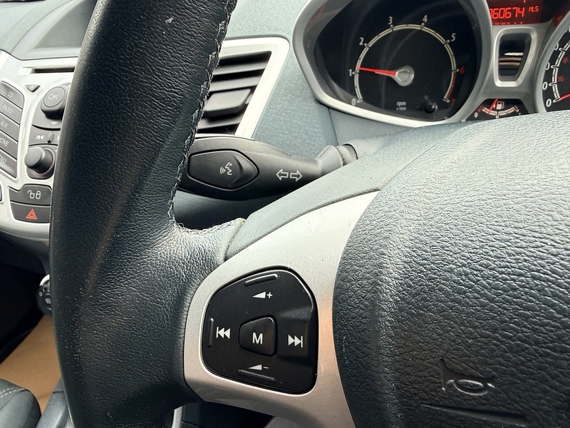 Used Ford Fiesta 2010 for sale - 77568348: Photo 22