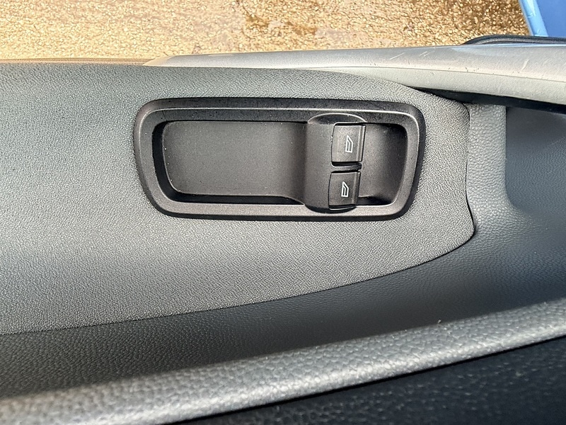 Used Ford Fiesta 2010 for sale - 77568348: Photo 25