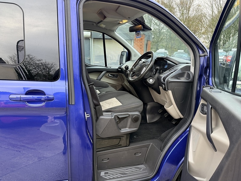 Used Ford Tourneo Custom 2018 for sale - 76655504: Photo 12