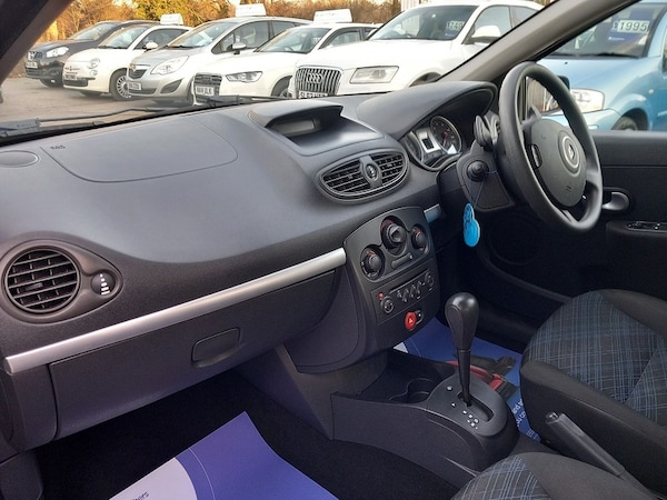 Used Renault Clio 2009 for sale - 75545961: Photo 15