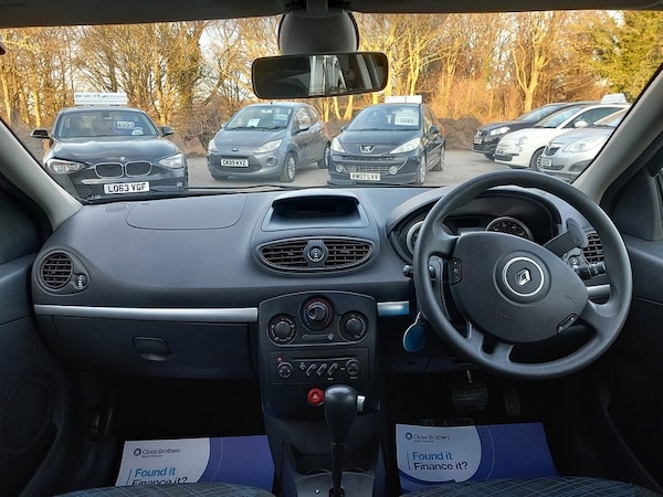 Used Renault Clio 2009 for sale - 75545961: Photo 16