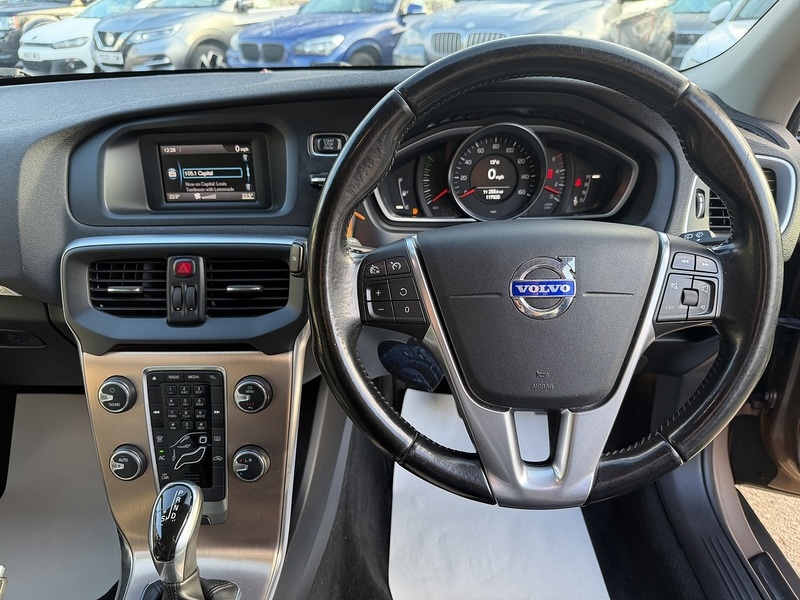 Used Volvo V40 2014 for sale - 77107252: Photo 11