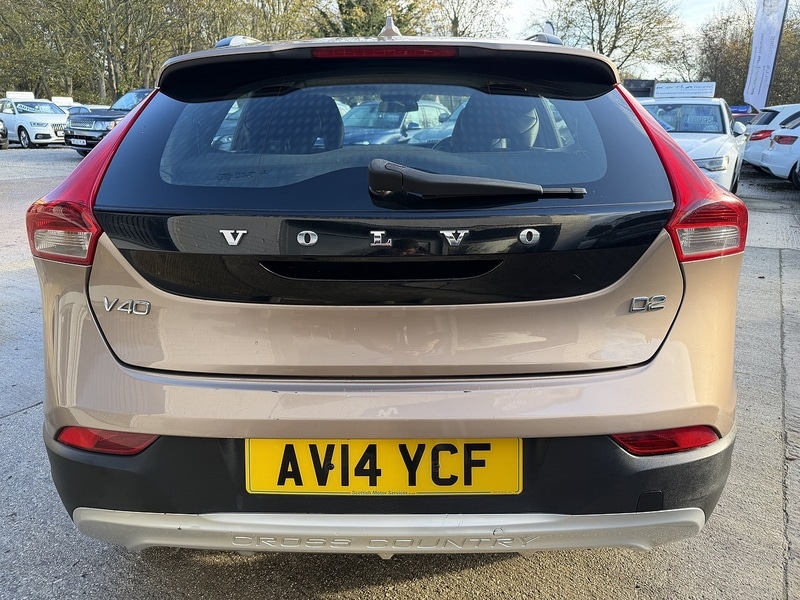 Used Volvo V40 2014 for sale - 77107252: Photo 6