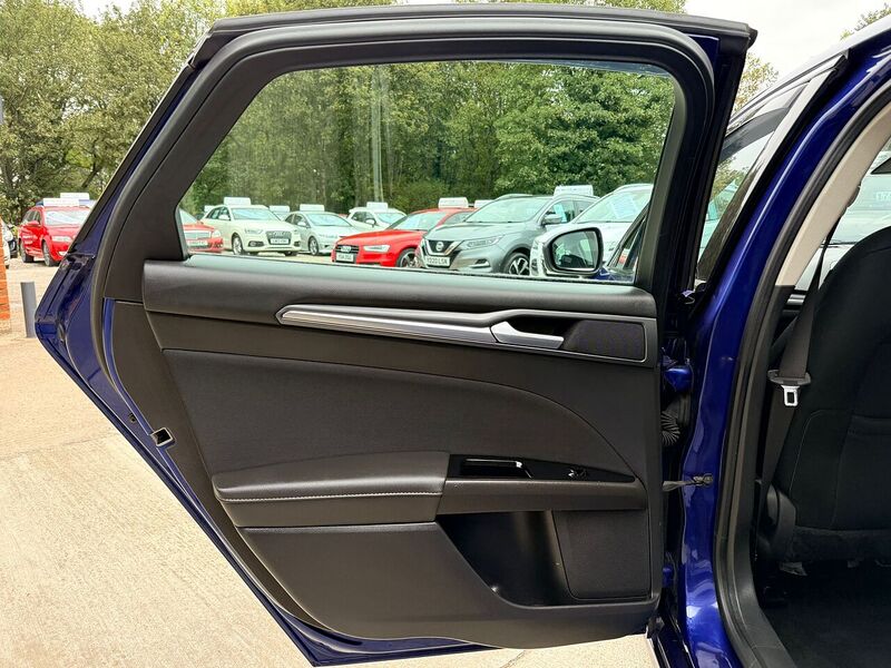 Used Ford Mondeo 2016 for sale - 76615836: Photo 15