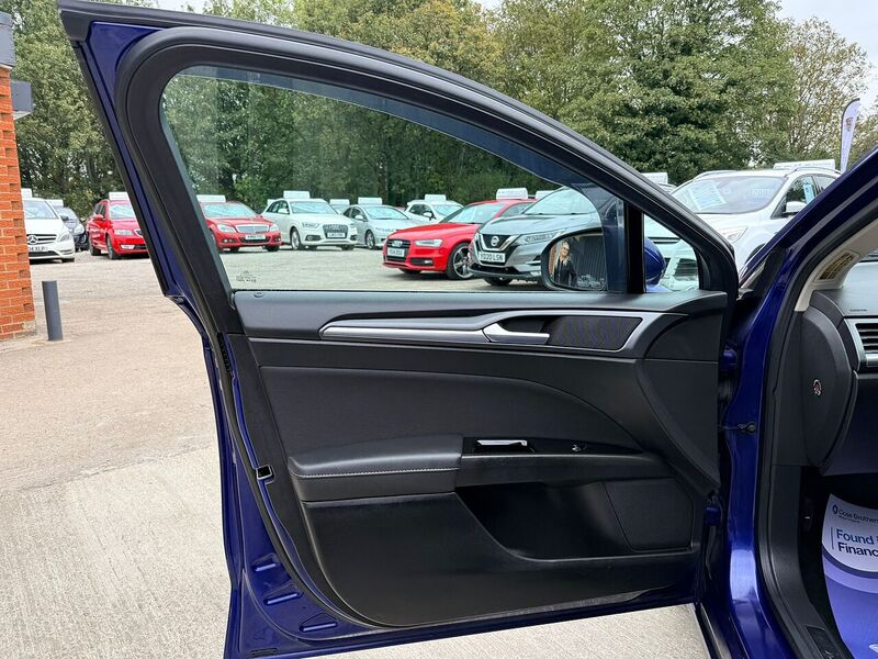 Used Ford Mondeo 2016 for sale - 76615836: Photo 17