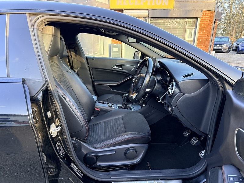 Used Mercedes-Benz CLA 2015 for sale - 76910674: Photo 10