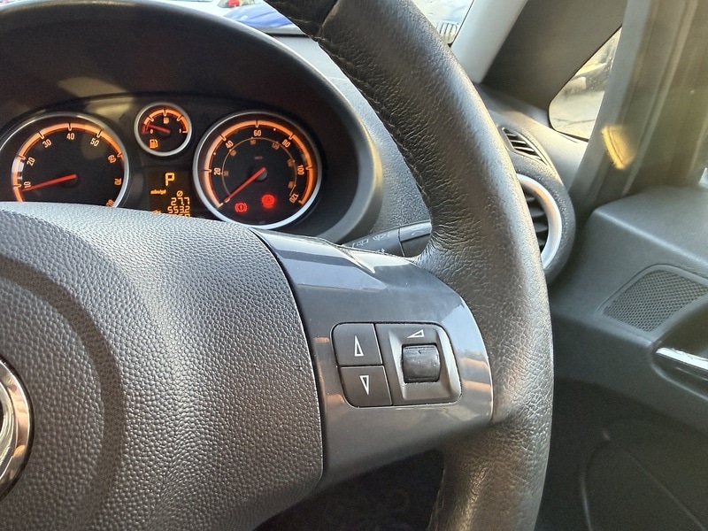 Used Vauxhall Corsa 2012 for sale - 76736469: Photo 20