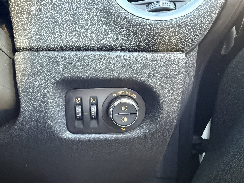 Used Vauxhall Corsa 2012 for sale - 76736469: Photo 25