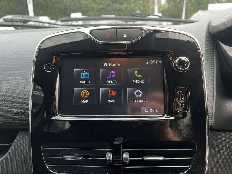 Used Renault Clio 2013 for sale - 77422985: Photo 17