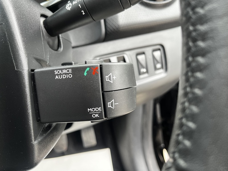 Used Renault Clio 2013 for sale - 77422985: Photo 22