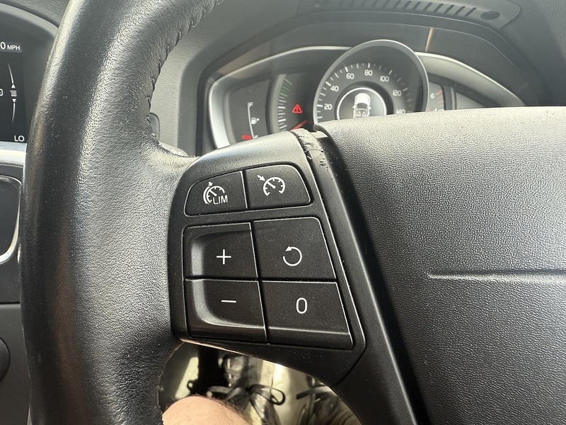 Used Volvo S60 2016 for sale - 76615808: Photo 25