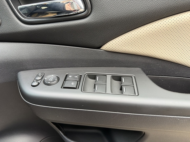 Used Honda CR-V 2017 for sale - 77805803: Photo 40