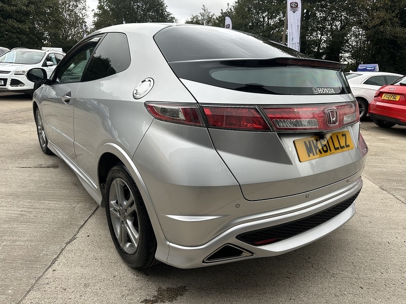 Used Honda Civic 2011 for sale - 76582966: Photo 4