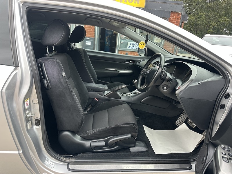 Used Honda Civic 2011 for sale - 76582966: Photo 9