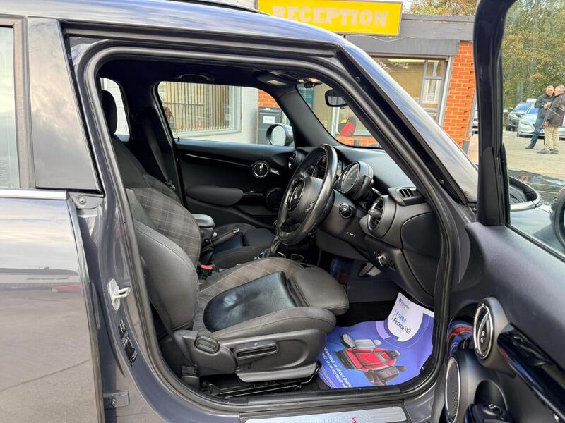 Used MINI Hatch 2016 for sale - 76615757: Photo 11