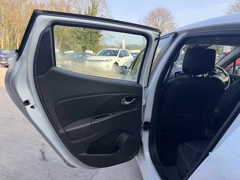 Used Renault Clio 2017 for sale - 77976823: Photo 13