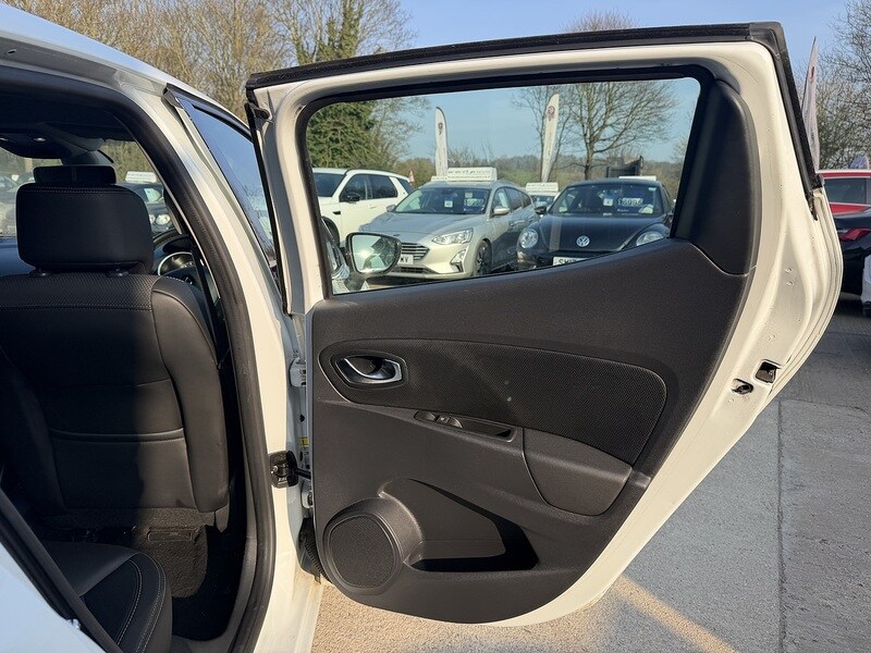 Used Renault Clio 2017 for sale - 77976823: Photo 15