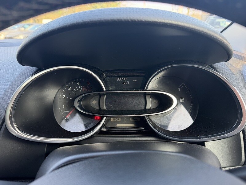 Used Renault Clio 2017 for sale - 77976823: Photo 30