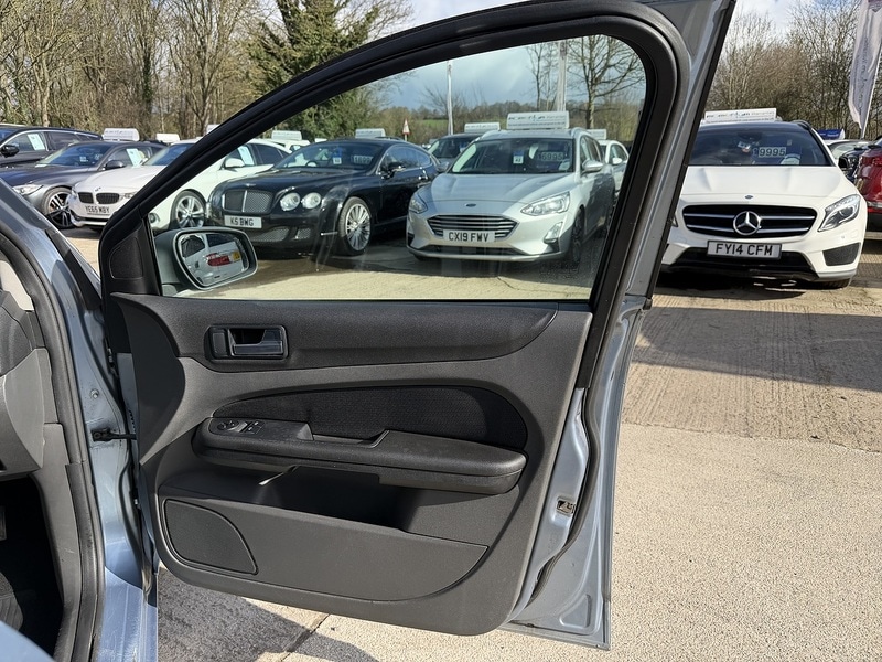 Used Ford Focus 2005 for sale - 77880678: Photo 10