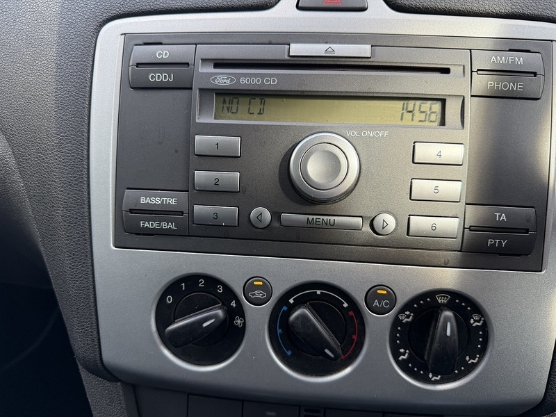 Used Ford Focus 2005 for sale - 77880678: Photo 23