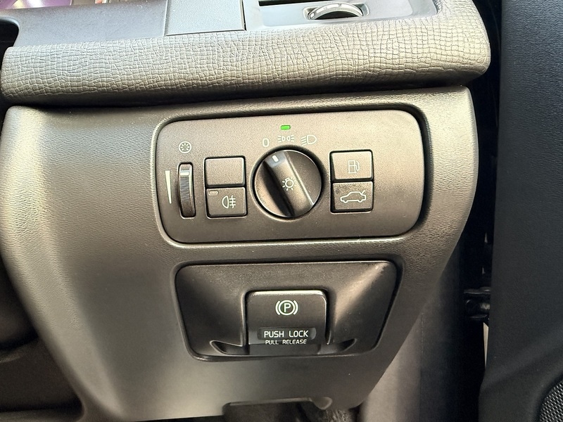 Used Volvo XC60 2013 for sale - 76615828: Photo 24