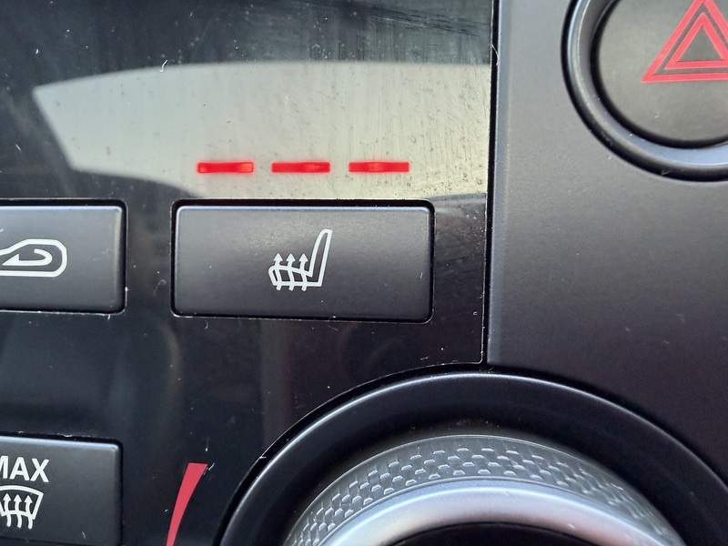 Used Land Rover Discovery Sport 2015 for sale - 77976777: Photo 32