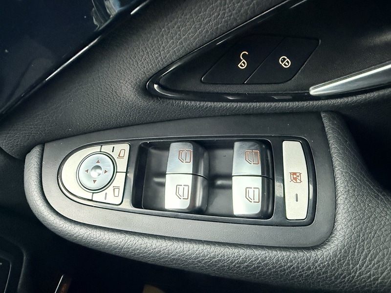 Used Mercedes-Benz C Class 2017 for sale - 77409086: Photo 31