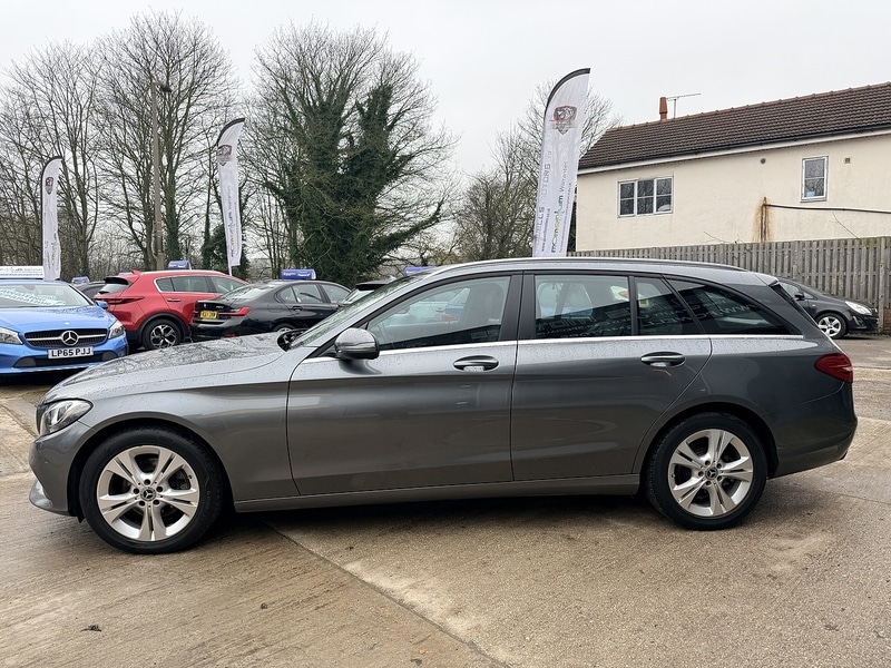 Used Mercedes-Benz C Class 2017 for sale - 77409086: Photo 4