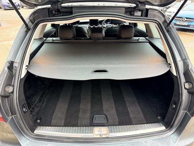 Used Mercedes-Benz C Class 2017 for sale - 77409086: Photo 9