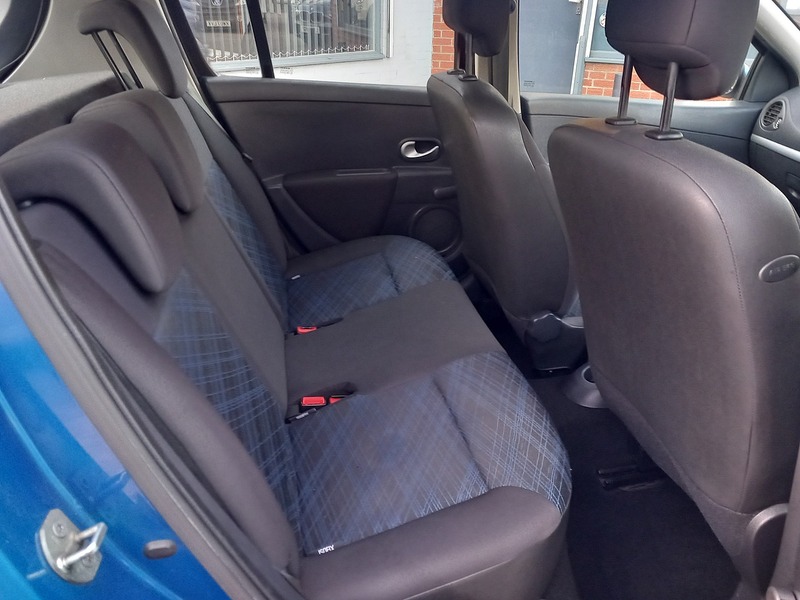 Used Renault Clio 2009 for sale - 76615850: Photo 11