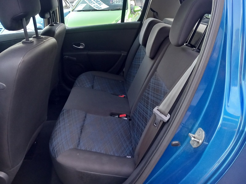 Used Renault Clio 2009 for sale - 76615850: Photo 13