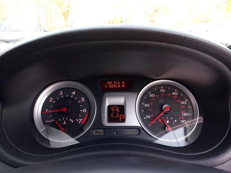 Used Renault Clio 2009 for sale - 76615850: Photo 17