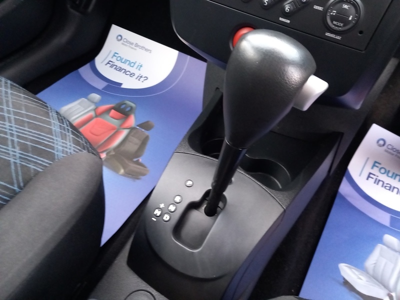 Used Renault Clio 2009 for sale - 76615850: Photo 18