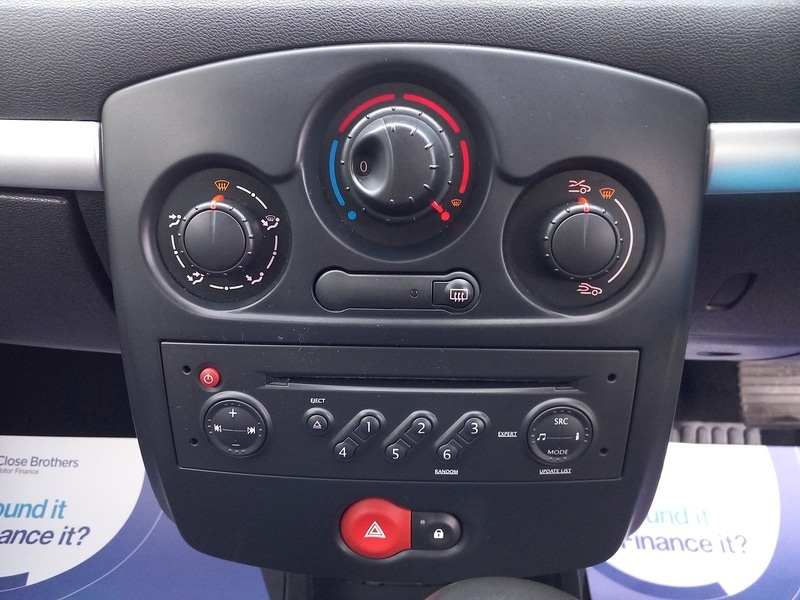 Used Renault Clio 2009 for sale - 76615850: Photo 19