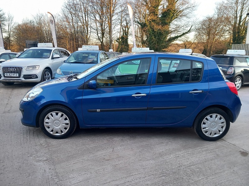 Used Renault Clio 2009 for sale - 76615850: Photo 4