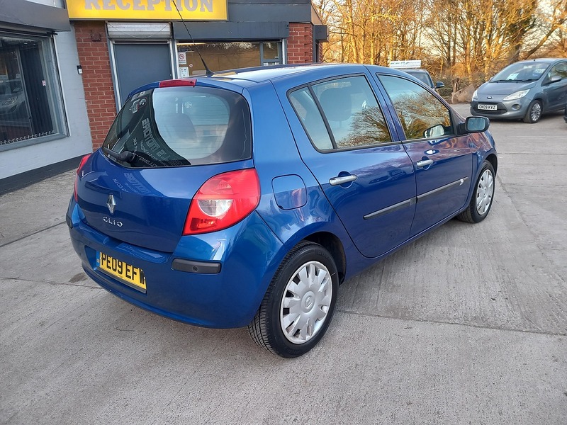 Used Renault Clio 2009 for sale - 76615850: Photo 7
