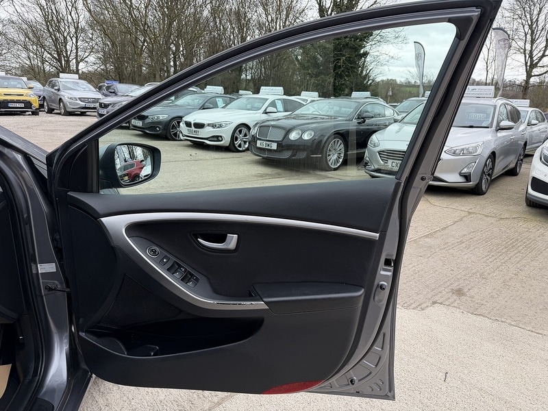 Used Hyundai i30 2013 for sale - 77846498: Photo 11