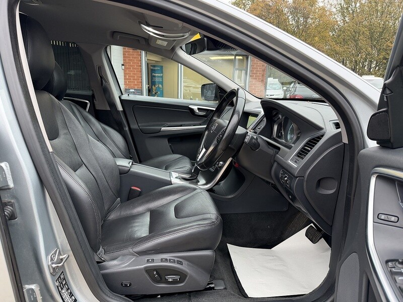 Used Volvo XC60 2015 for sale - 76615786: Photo 12