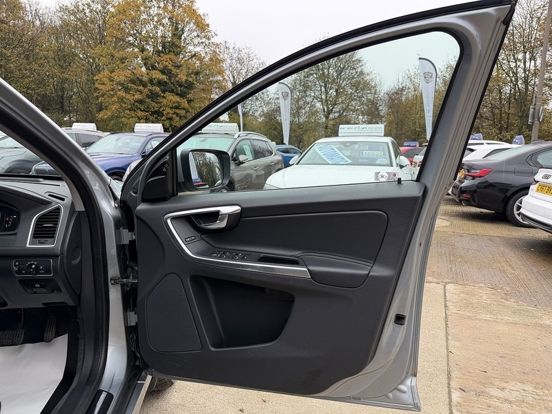 Used Volvo XC60 2015 for sale - 76615786: Photo 13