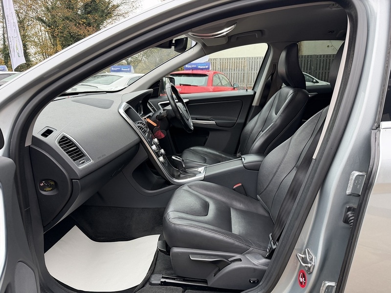 Used Volvo XC60 2015 for sale - 76615786: Photo 14