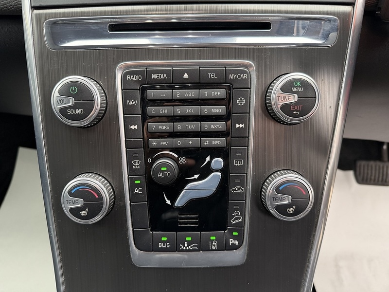 Used Volvo XC60 2015 for sale - 76615786: Photo 26