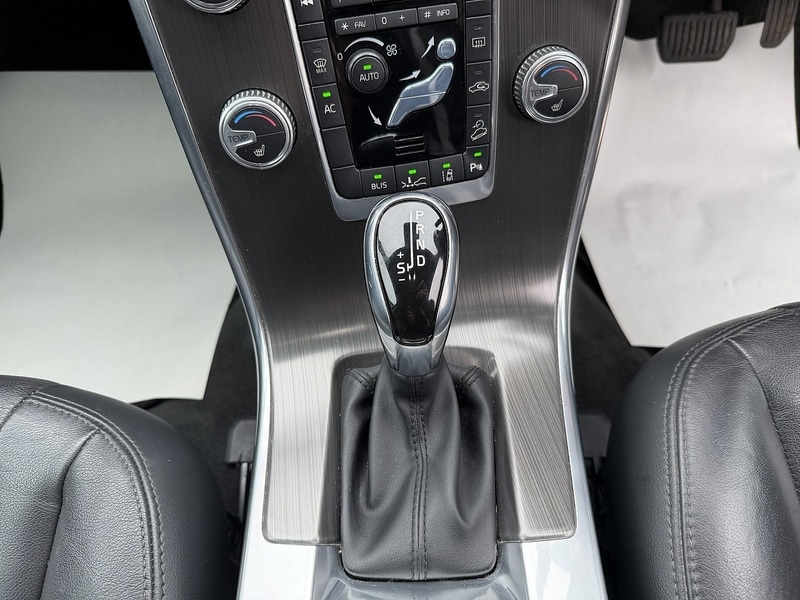 Used Volvo XC60 2015 for sale - 76615786: Photo 27