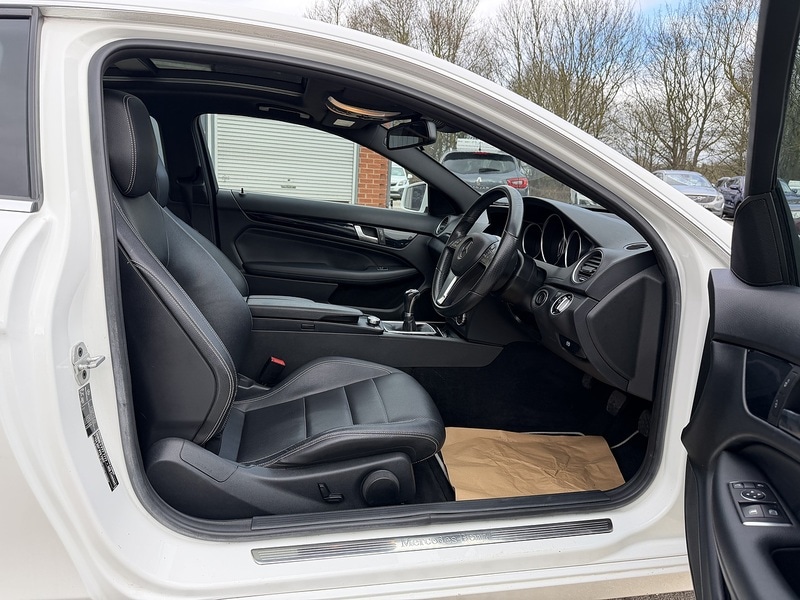 Used Mercedes-Benz C Class 2015 for sale - 77708983: Photo 10