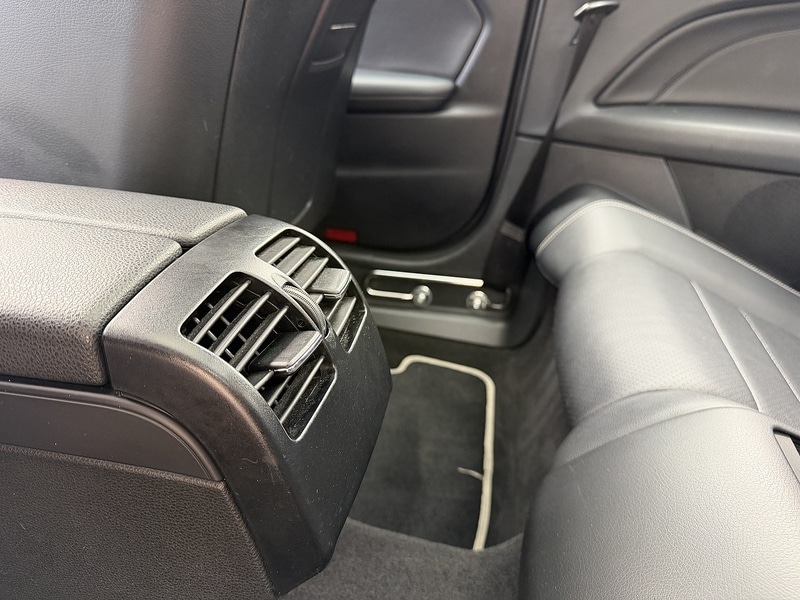 Used Mercedes-Benz C Class 2015 for sale - 77708983: Photo 16