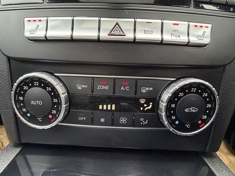 Used Mercedes-Benz C Class 2015 for sale - 77708983: Photo 27