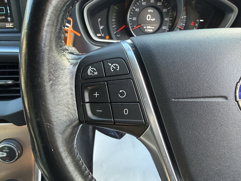 Used Volvo V40 Cross Country 2014 for sale - 76618242: Photo 28