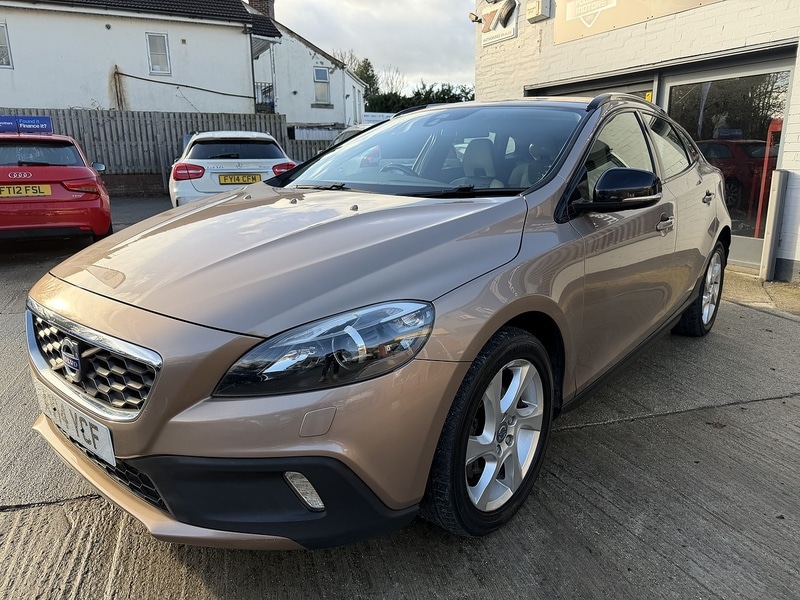 Used Volvo V40 Cross Country 2014 for sale - 76618242: Photo 3