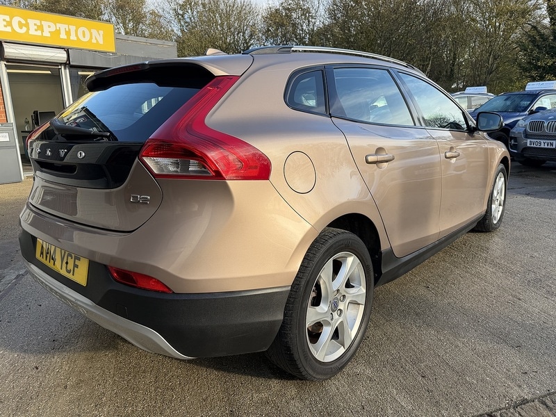 Used Volvo V40 Cross Country 2014 for sale - 76618242: Photo 8