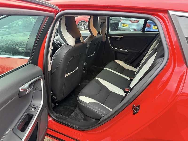 Used Volvo V60 for sale - 77260868: Photo 11